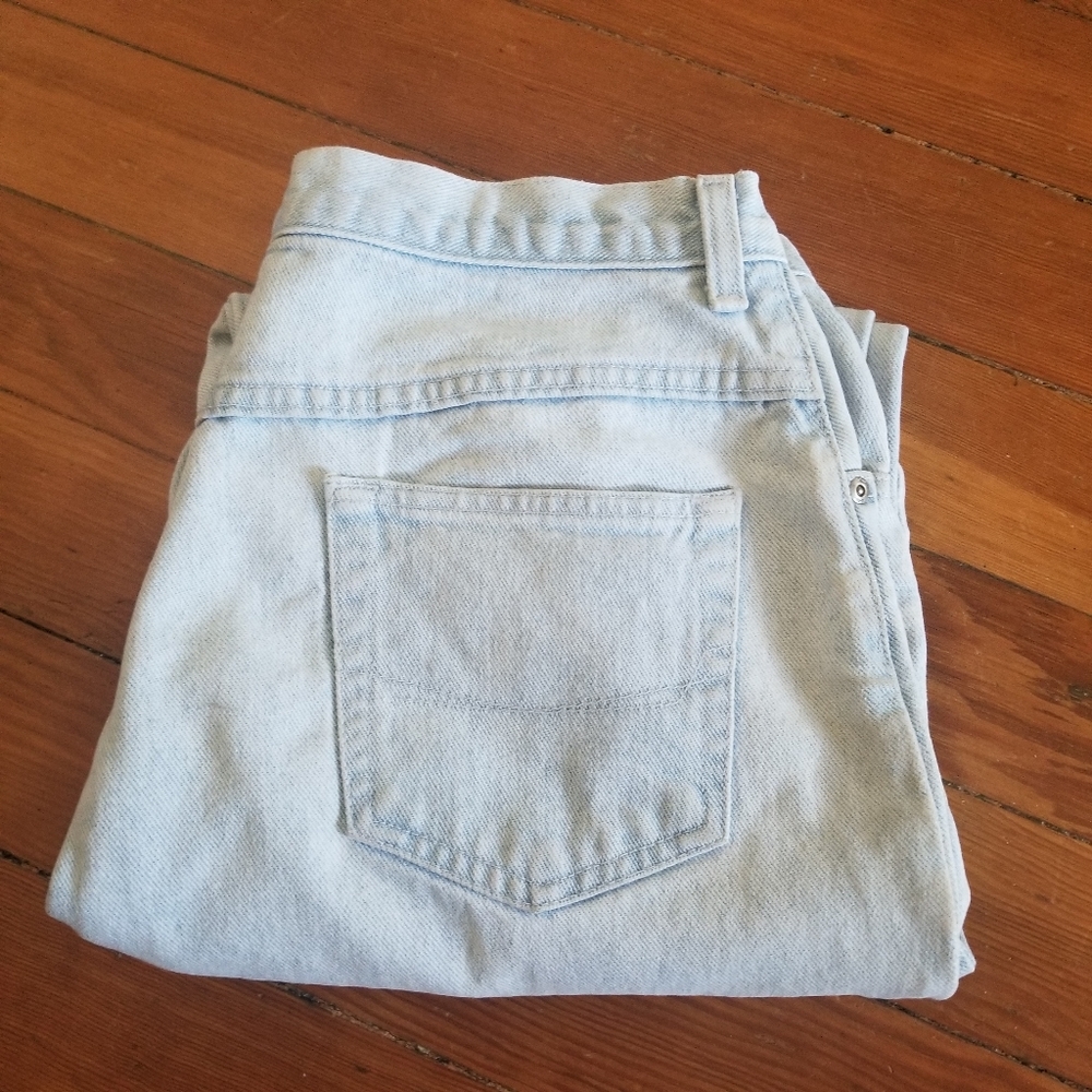 Vintage Chic Jeans Mom Light Wash High Rise Waist 33" Size 18 - Picture 2 of 8